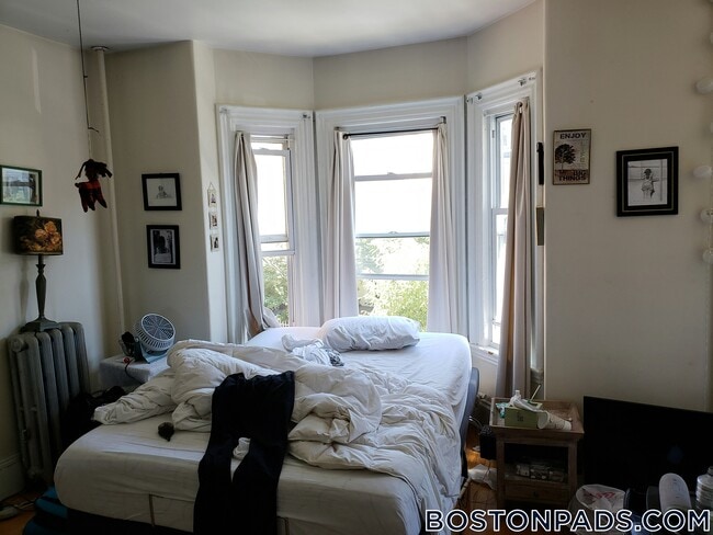 89-91 Hancock St., Unit 10 in Cambridge, MA - Building Photo - Building Photo