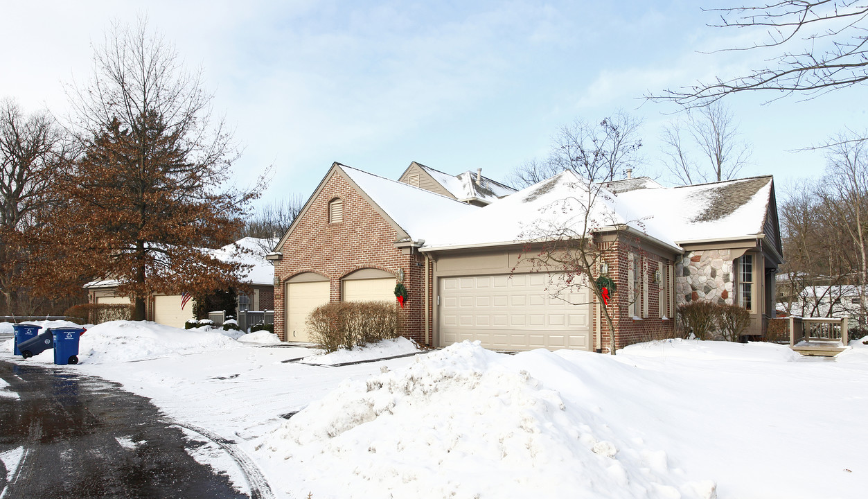 Huron Chase in Ann Arbor, MI - Building Photo