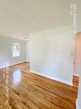 4091 Kennedy Dr E in Windsor, ON - Building Photo - Building Photo