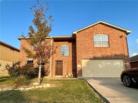 230 Holman Path in Hutto, TX - Foto de edificio - Building Photo