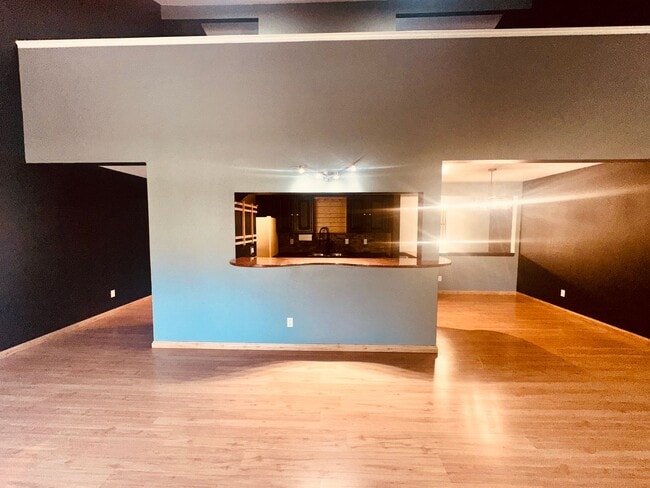 1012 Potlatch Cir in Anchorage, AK - Building Photo - Building Photo