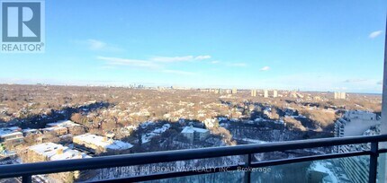 300 Bloor St E in Toronto, ON - Building Photo - Building Photo