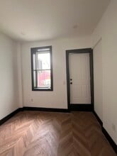 283 Monticello Ave in Jersey City, NJ - Foto de edificio - Building Photo