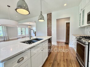 711 NW 26th St in Oklahoma City, OK - Foto de edificio - Building Photo