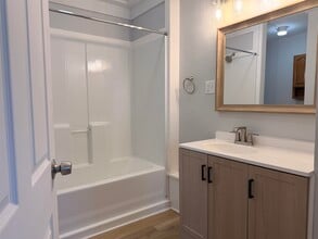 42 Broadway in Pembroke, NH - Building Photo - Building Photo