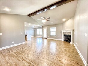 710 Captain Hopkins St in Prairie Grove, AR - Building Photo - Building Photo