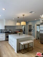 17535 Camino De Yatasto in Los Angeles, CA - Building Photo - Building Photo