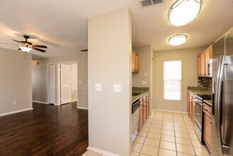 1428 High Knoll Dr in Brandon, FL - Building Photo - Building Photo