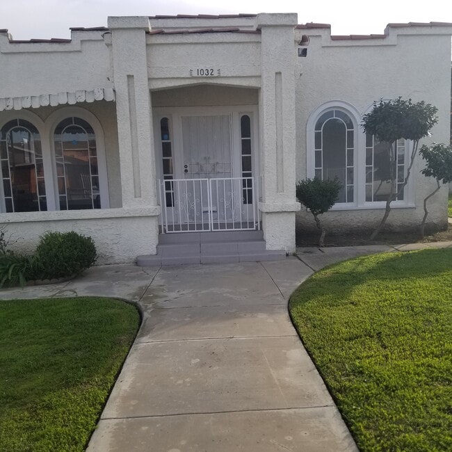 property at 1032 W 103rd St