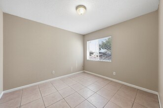 4529 W McLellan Rd in Glendale, AZ - Building Photo - Building Photo