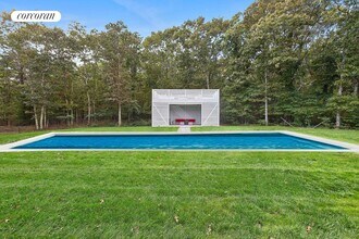 198 2 Holes Water Rd in East Hampton, NY - Building Photo - Building Photo
