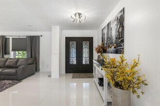 5411 Graystone Ln in Houston, TX - Building Photo - Building Photo