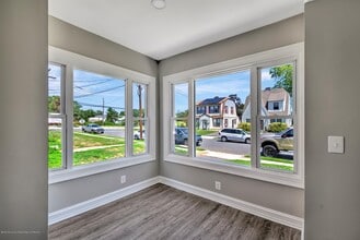 8 Dolan Ave in Parlin, NJ - Building Photo - Building Photo