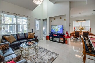 7204 Cayo Coco Ln, Unit ID1306991P in Naples, FL - Foto de edificio - Building Photo