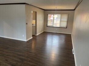9500 Valdez Dr in Urbandale, IA - Building Photo - Building Photo