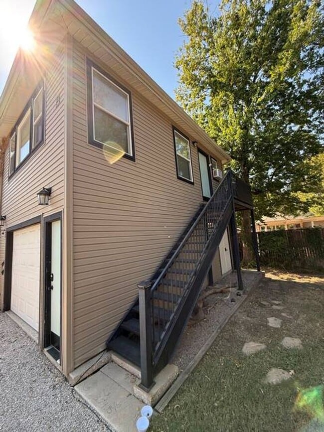 property at 1217 N Austin St