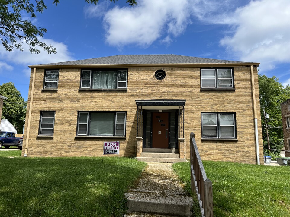 338 E Oklahoma Ave, Unit 1 in Milwaukee, WI - Foto de edificio