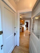 76 Powder House Blvd, Unit 1 in Somerville, MA - Foto de edificio - Building Photo