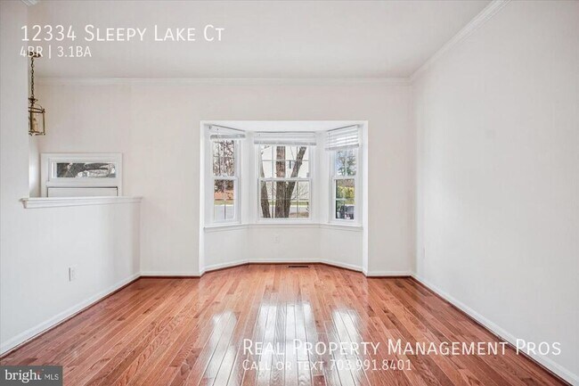 12334 Sleepy Lake Ct in Fairfax, VA - Building Photo - Building Photo