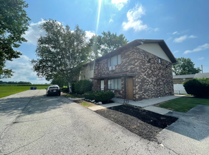 Holly Apartments in Kokomo, IN - Building Photo - Interior Photo