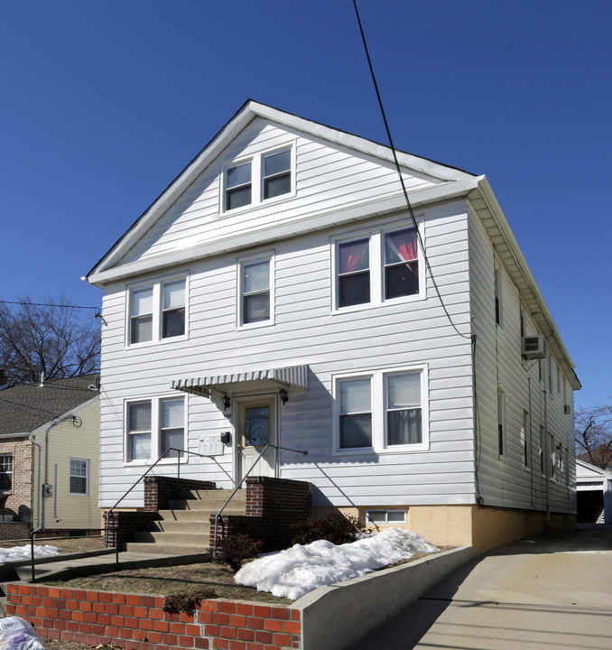 950 Jackson Ave in Elizabeth, NJ - Building Photo