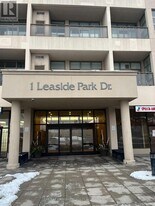 1 Leaside Park Dr in Toronto, ON - Building Photo