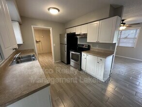 651 Duncan Cir W in Auburndale, FL - Building Photo - Building Photo