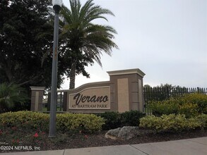 13360 Ocean Mist Dr in Jacksonville, FL - Foto de edificio - Building Photo