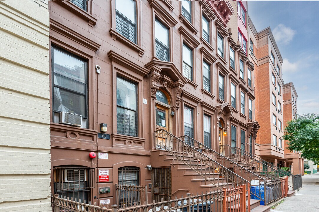 66 E 131st St in New York, NY - Building Photo