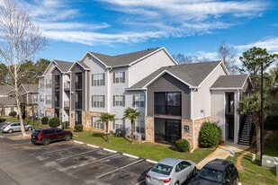 The Lakes at Nottingham in Pensacola, FL - Building Photo
