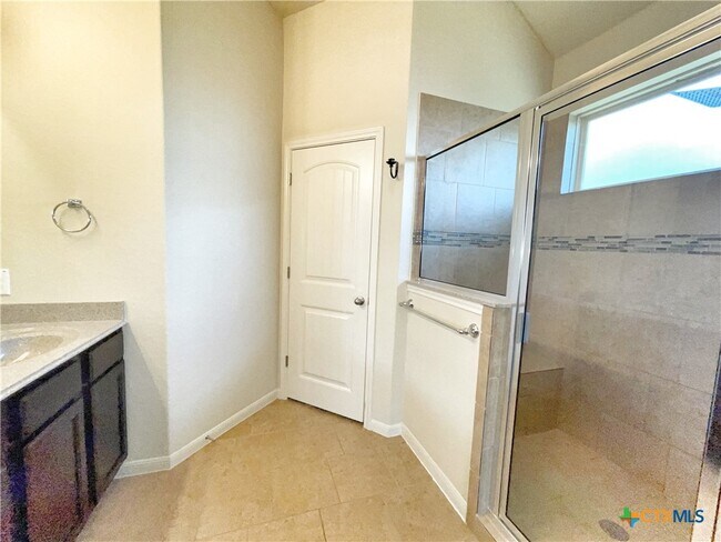 property at 2743 Wheatfield Wy