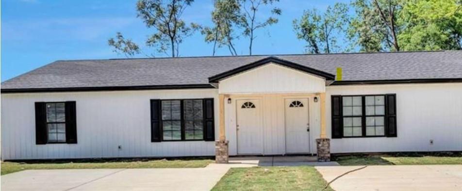 707 Murray Rd in Fort Valley, GA - Building Photo