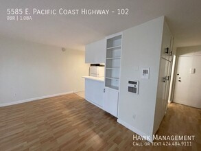 5585 E Pacific Coast Hwy in Long Beach, CA - Building Photo - Building Photo