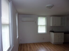 1555 Stafford Rd in Mansfield, CT - Building Photo - Building Photo