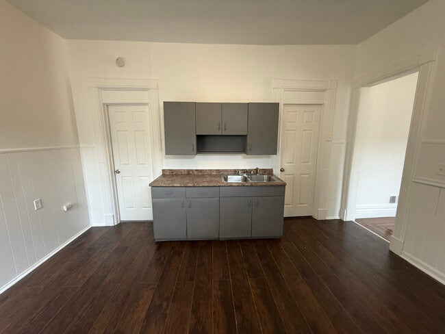 258 Remsen St in Cohoes, NY - Building Photo - Building Photo