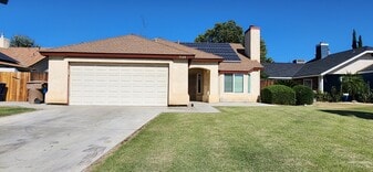 9328 Carvalho Ct in Bakersfield, CA - Building Photo
