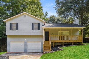 46 Normas Way in Hiram, GA - Building Photo