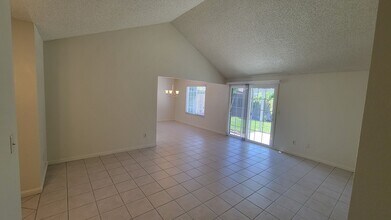 3612 Wild Palms Dr in Modesto, CA - Building Photo - Building Photo