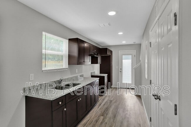 1256 Pippin St in Jacksonville, FL - Building Photo - Building Photo