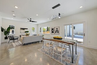 7306 Carver Ave in Austin, TX - Building Photo - Building Photo