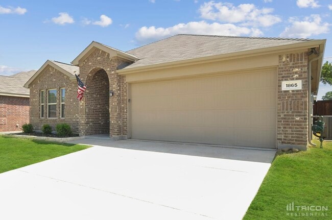 1865 Alamandine Ave in Aubrey, TX - Building Photo - Building Photo