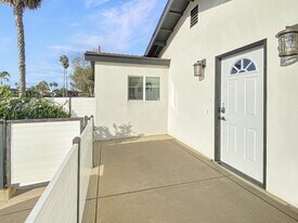 3013 Vancouver Ave in San Diego, CA - Building Photo
