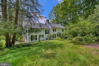 170 Mt Eyre Rd in Newtown, PA - Building Photo - Building Photo