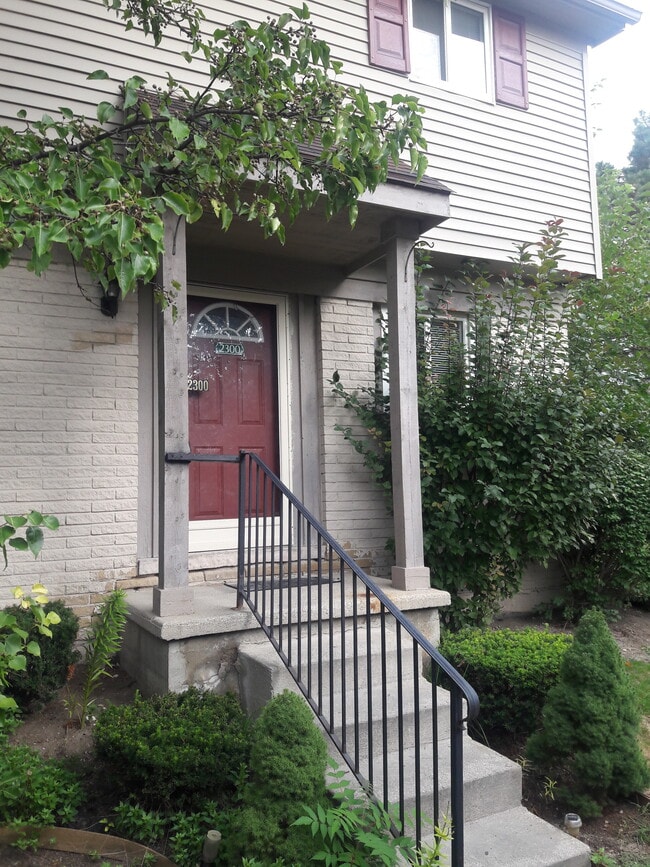 property at 2300 Orchard Crest St