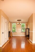 384 Webster Ave in Jersey City, NJ - Foto de edificio - Building Photo