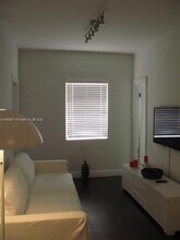 1250 Drexel Ave in Miami Beach, FL - Building Photo - Building Photo
