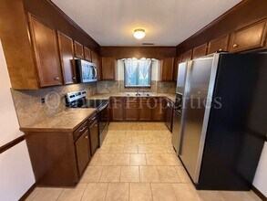 1906 Winding Ridge Rd in Winston-Salem, NC - Building Photo - Building Photo