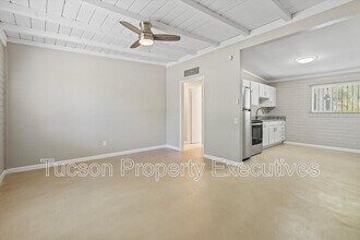 3317 N Howard Blvd in Tucson, AZ - Building Photo - Building Photo