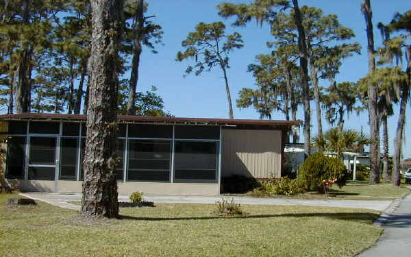 Arrow Wood Mobile Home Park in Lakeland, FL - Foto de edificio - Building Photo