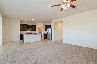 824 Calle Falerno in Sahuarita, AZ - Building Photo - Building Photo